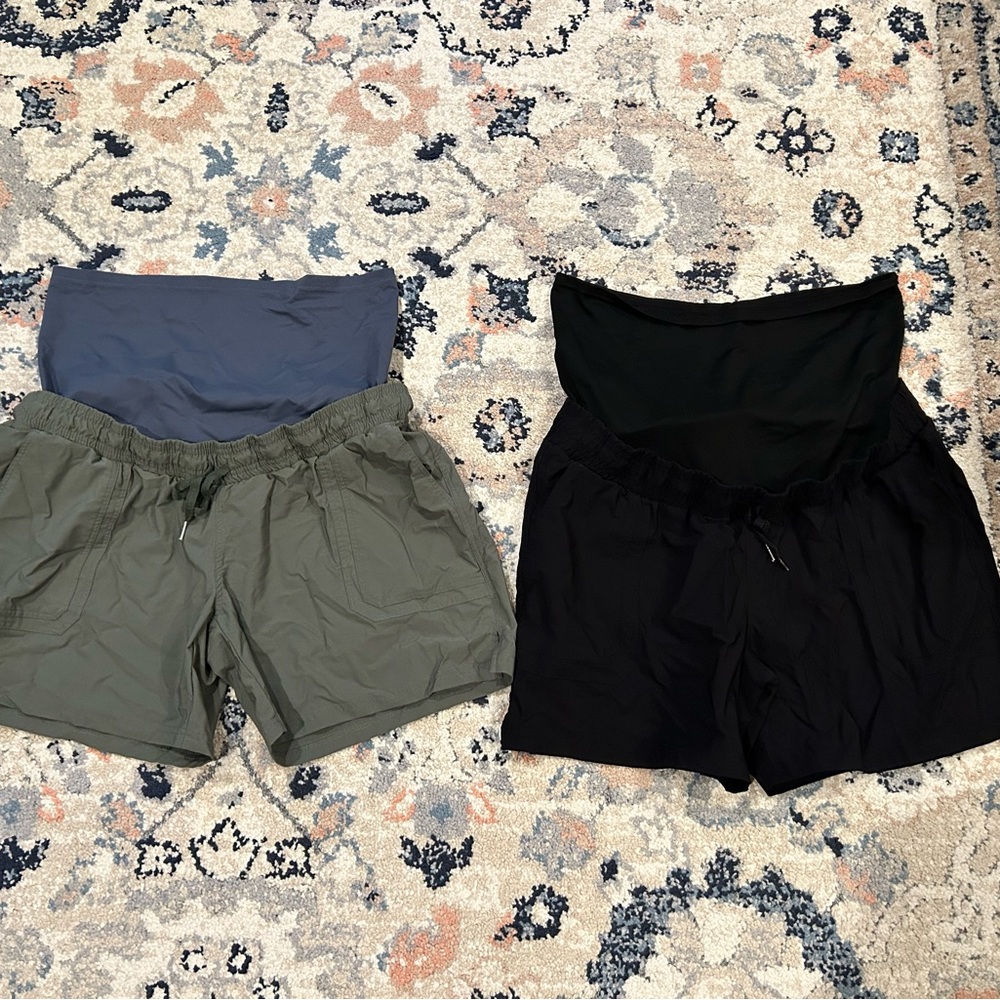 Maternity - Black and Green Athletic Shorts Relaxed Fit with Perfect Pockets